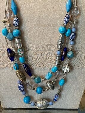 RARE VTG AVON BOHO/WESTERN/ TRIPLE STRAND NECKLACE AND EARRINGS